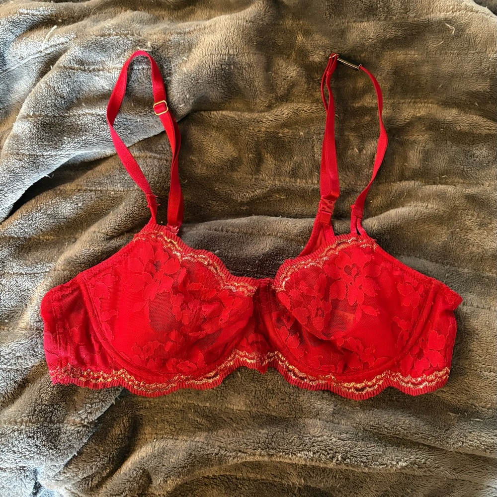 NWT VS Dream Angels Push Up Bra Without Padding 36B